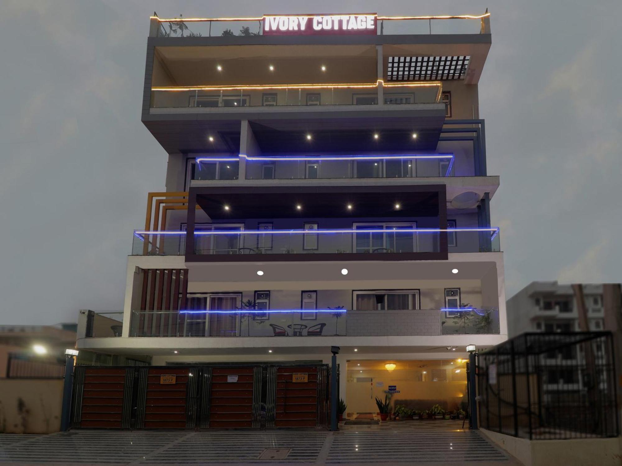 Treebo Rejoice 52 - 3Km From Huda City Metro Station Badshahpur Екстериор снимка