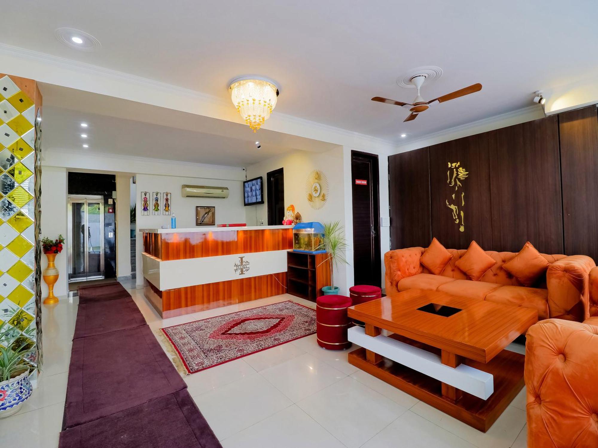 Treebo Rejoice 52 - 3Km From Huda City Metro Station Badshahpur Екстериор снимка