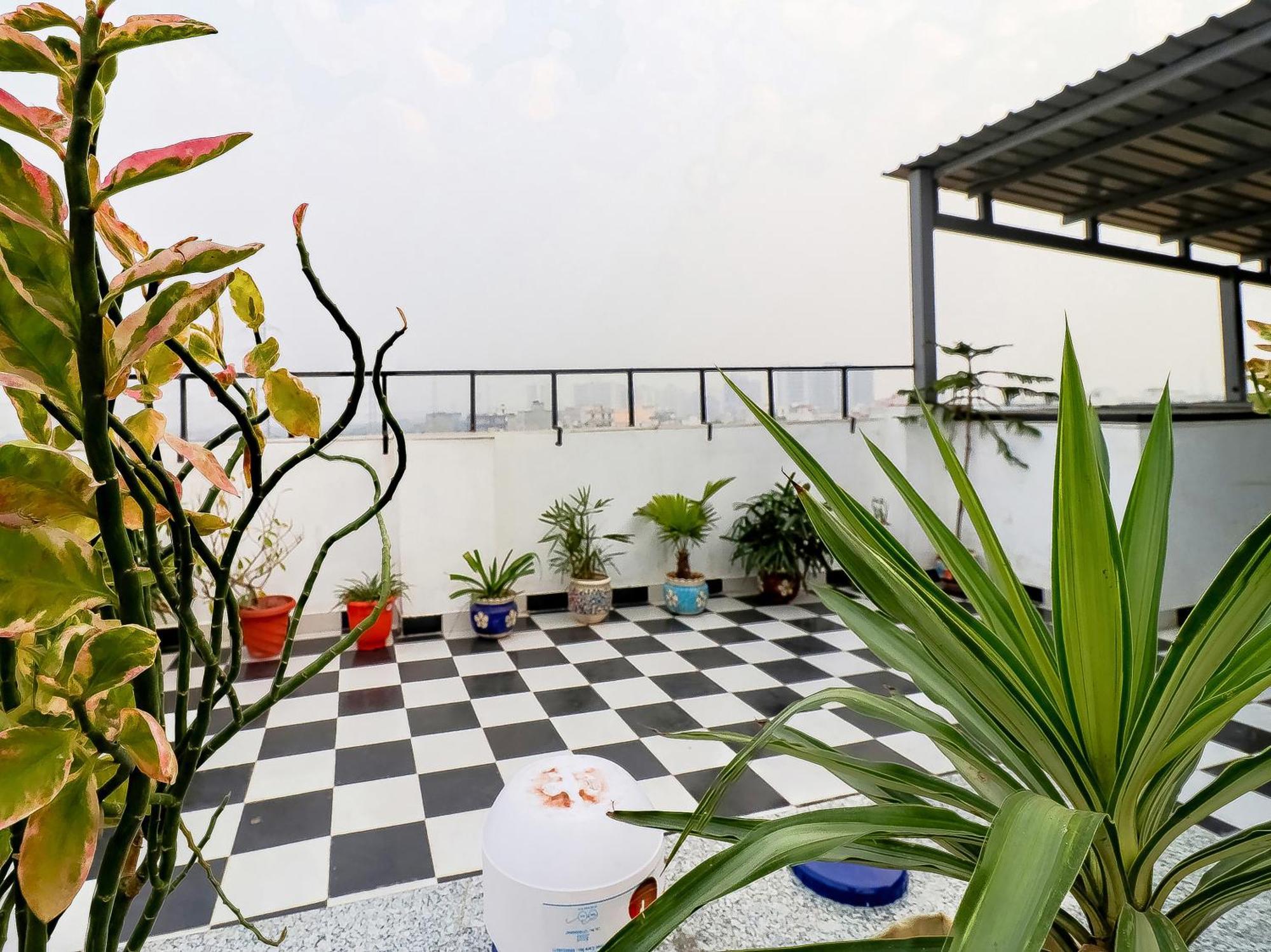Treebo Rejoice 52 - 3Km From Huda City Metro Station Badshahpur Екстериор снимка