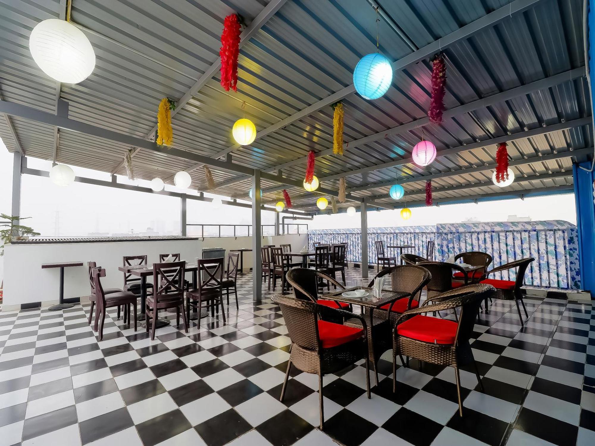 Treebo Rejoice 52 - 3Km From Huda City Metro Station Badshahpur Екстериор снимка