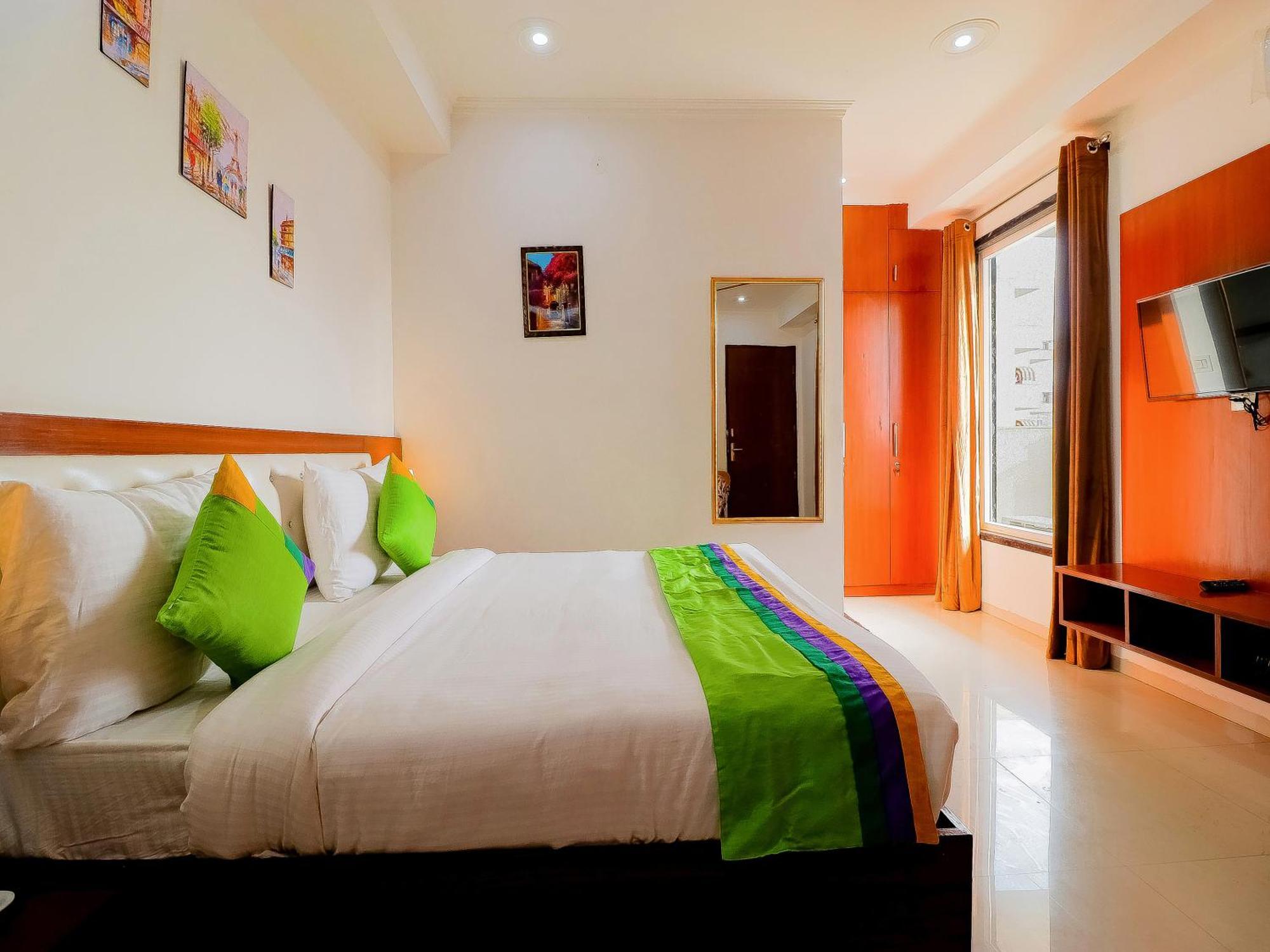 Treebo Rejoice 52 - 3Km From Huda City Metro Station Badshahpur Екстериор снимка