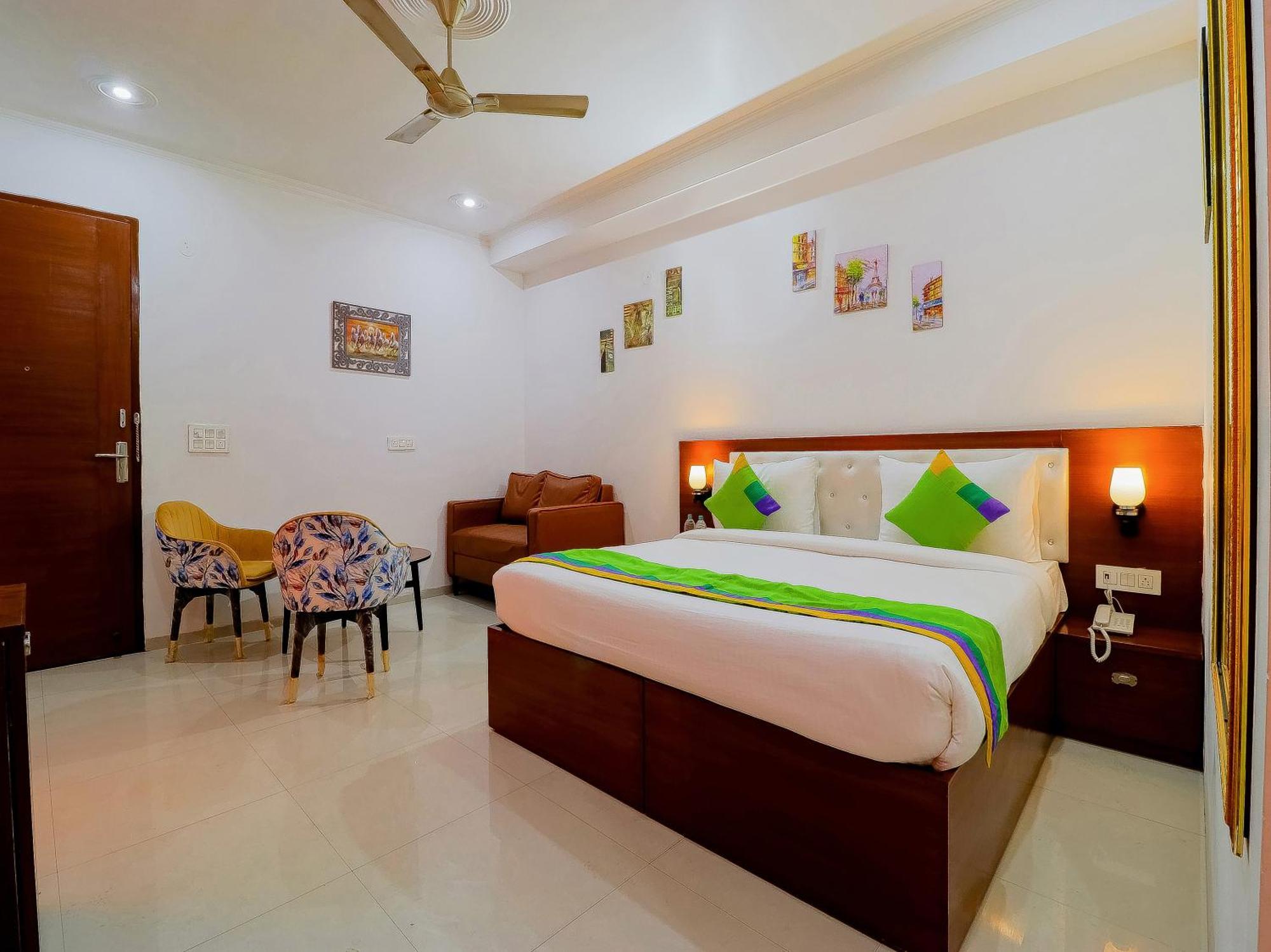 Treebo Rejoice 52 - 3Km From Huda City Metro Station Badshahpur Екстериор снимка