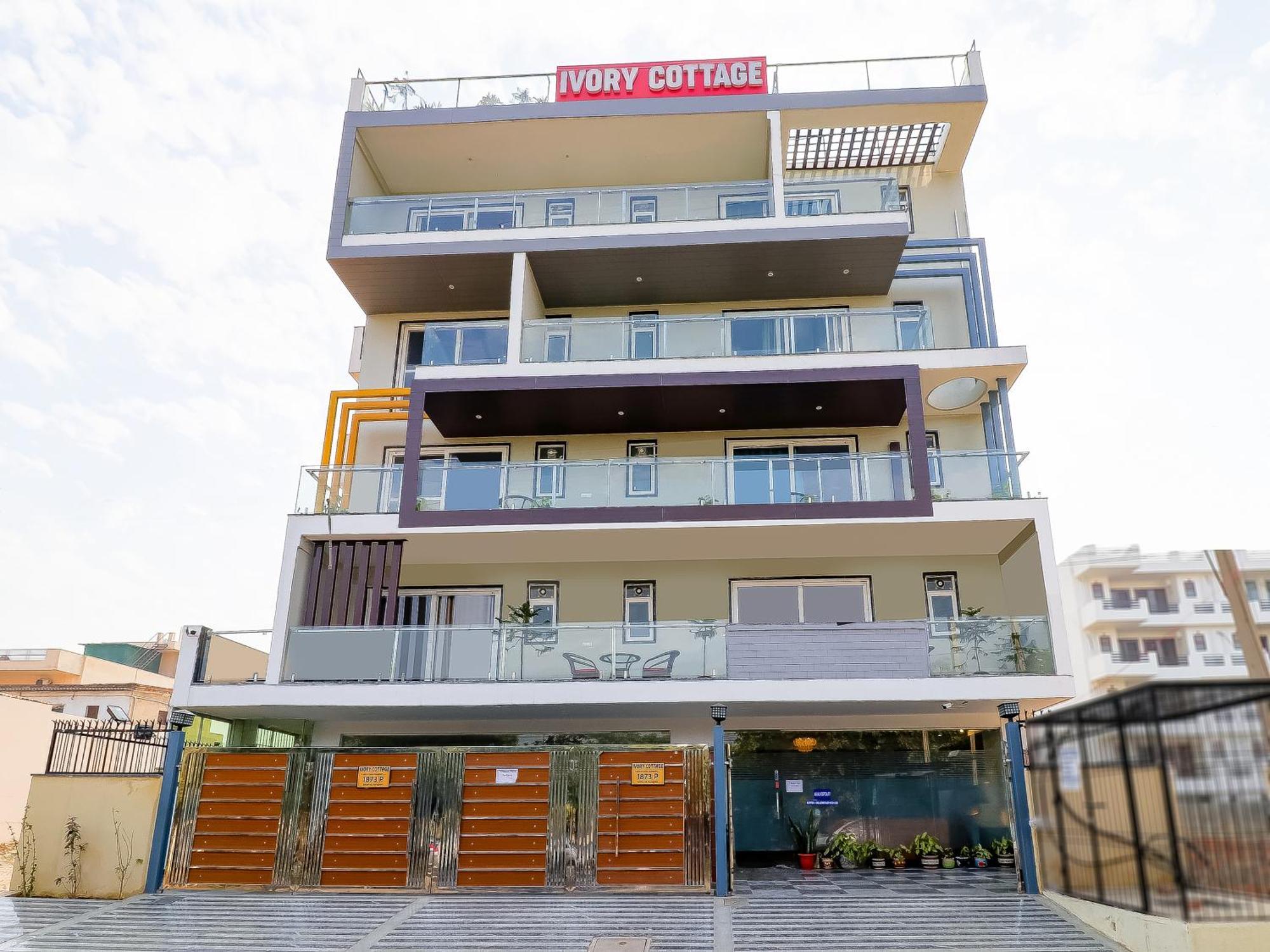 Treebo Rejoice 52 - 3Km From Huda City Metro Station Badshahpur Екстериор снимка